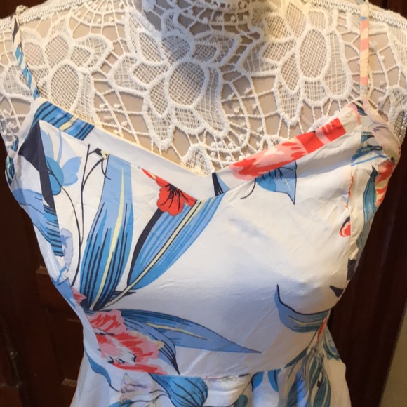 Old Navy Floral Spaghetti Strap Dress (Large) - Picture 2 of 8